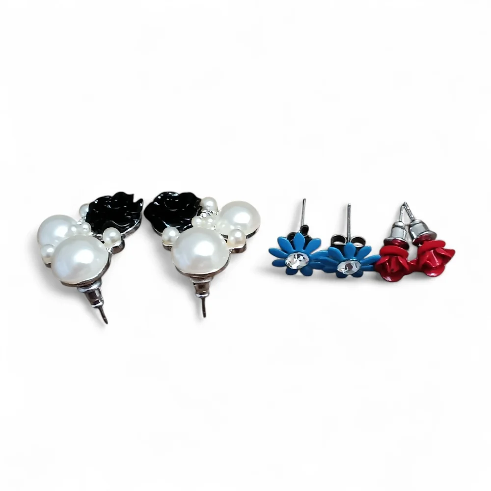 🌟3/$15 Floral Earring Set